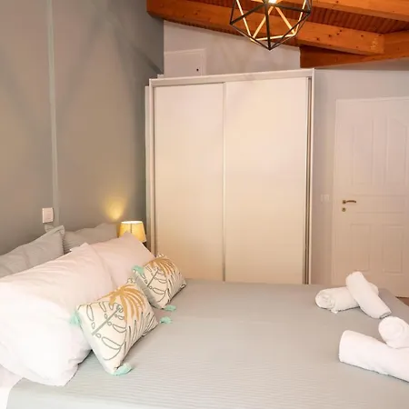 아파트 La Perla Loft Luxury Living *